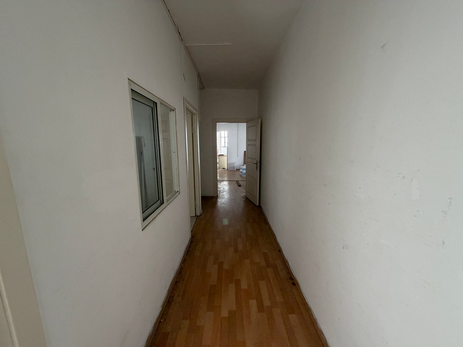 Güngören Sanayi / 350 m² / 3 Bölümden Oluşan Kiralık Atölye – fotoğraf 4