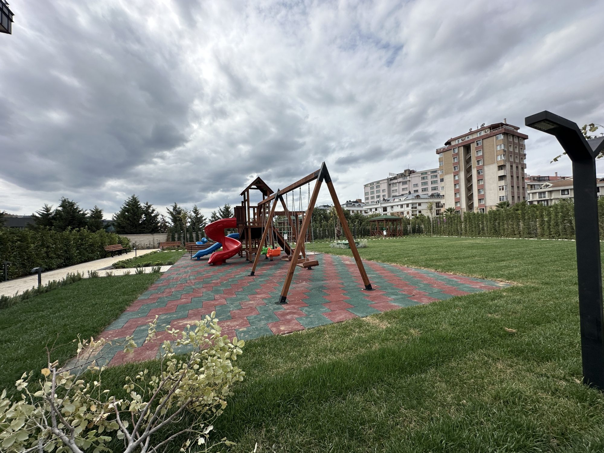 Dragos Alder Evlerinde Peyzaj Manzaralı 2+1 Satılık Daire – fotoğraf 17