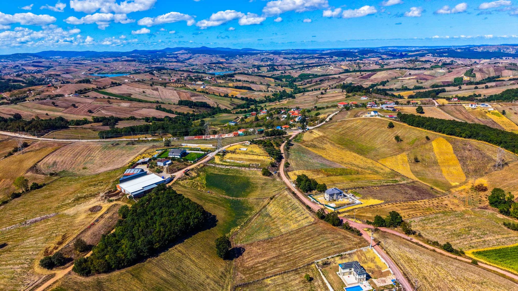 Kocaeli-Derince-Geredeli 1473m2 %5 İmarlı Resmi Yollu Tarla