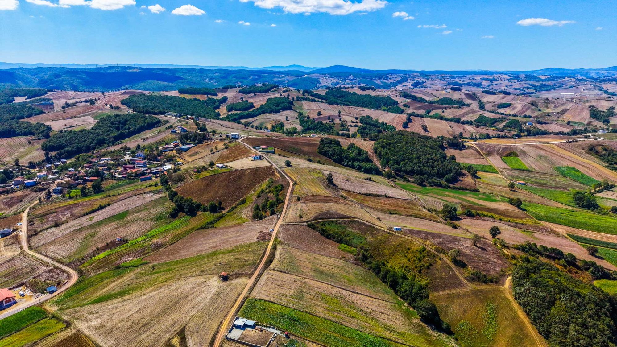 Kocaeli-Geredeli Bölgesi 5531m2 Göl Manzaralı %5 İmarlı Tarla