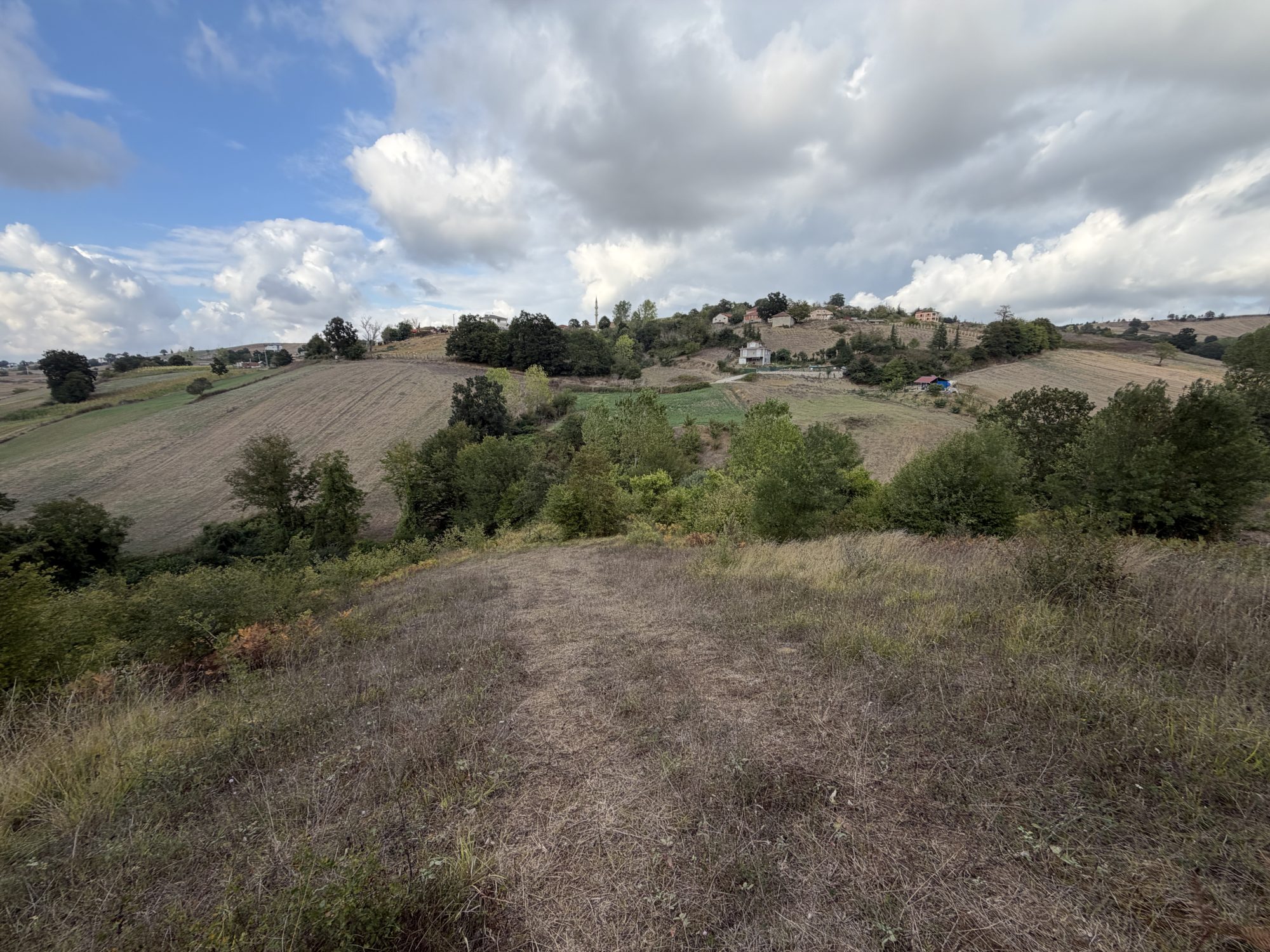 Kocaeli-Derince-Geredeli 2376m2 Resmi Yolu Mevcut Satılık Tarla – fotoğraf 2